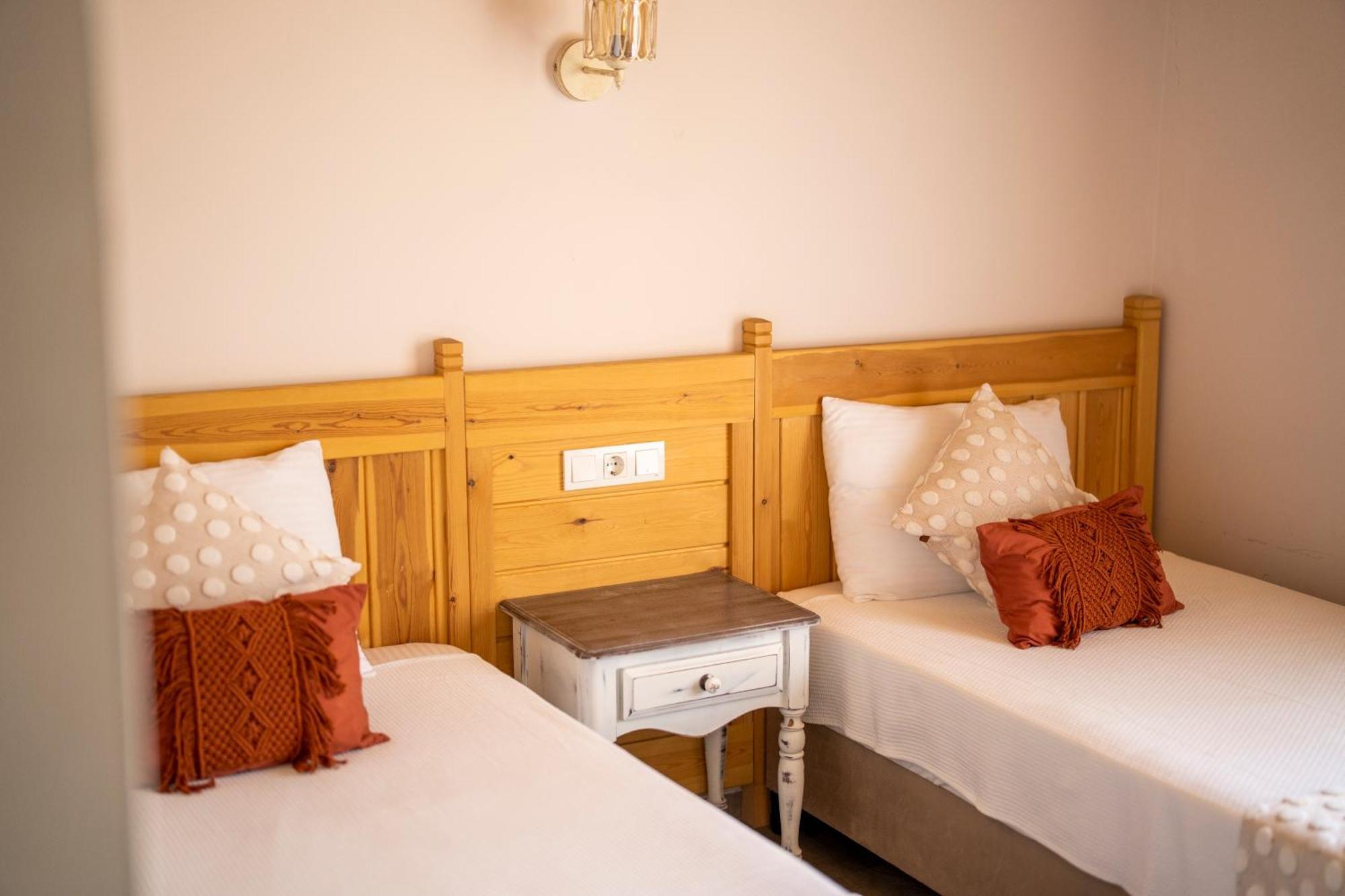 Villa Marine Hotel อัคยาคา ภายนอก รูปภาพ