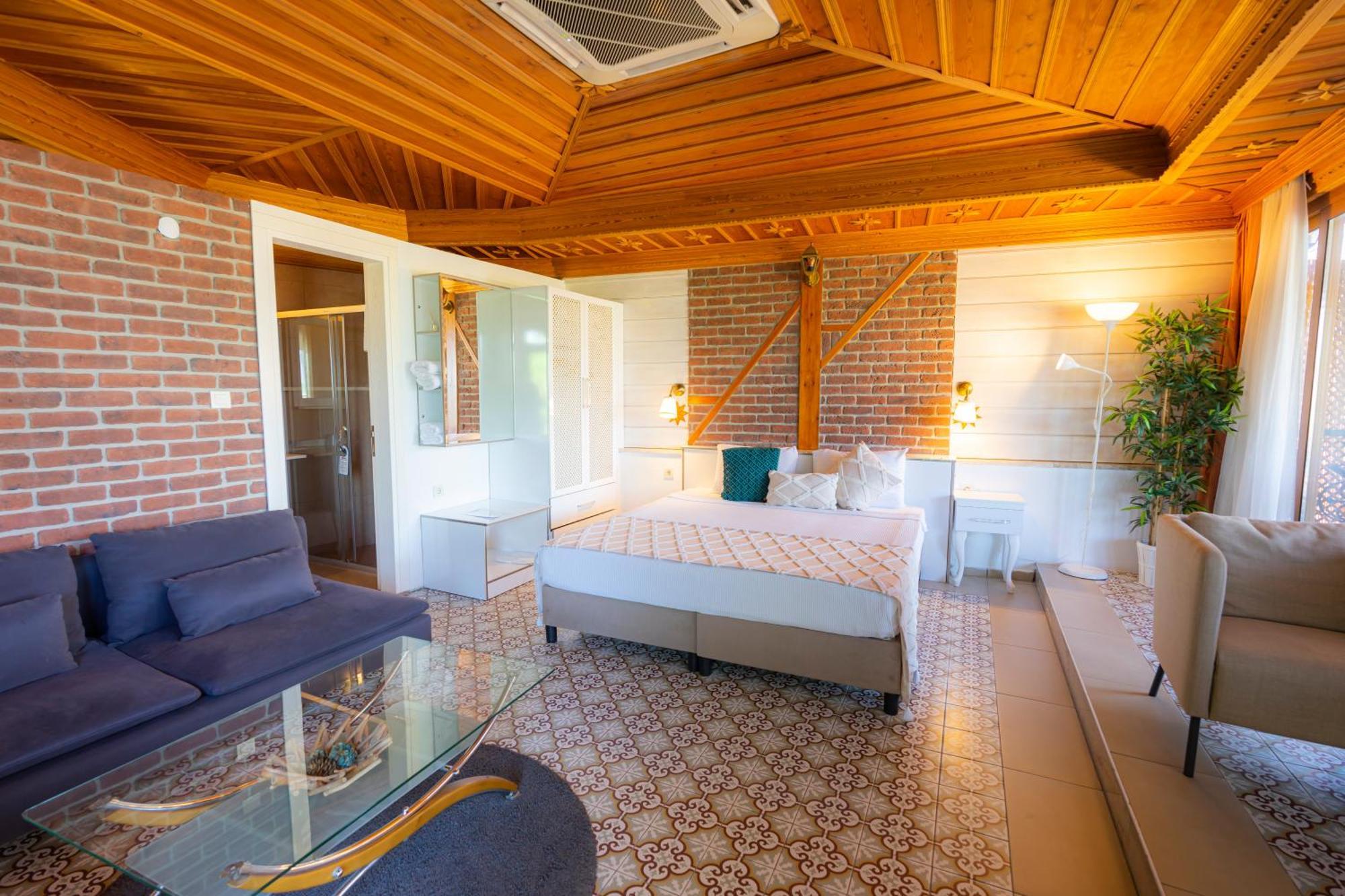 Villa Marine Hotel อัคยาคา ภายนอก รูปภาพ